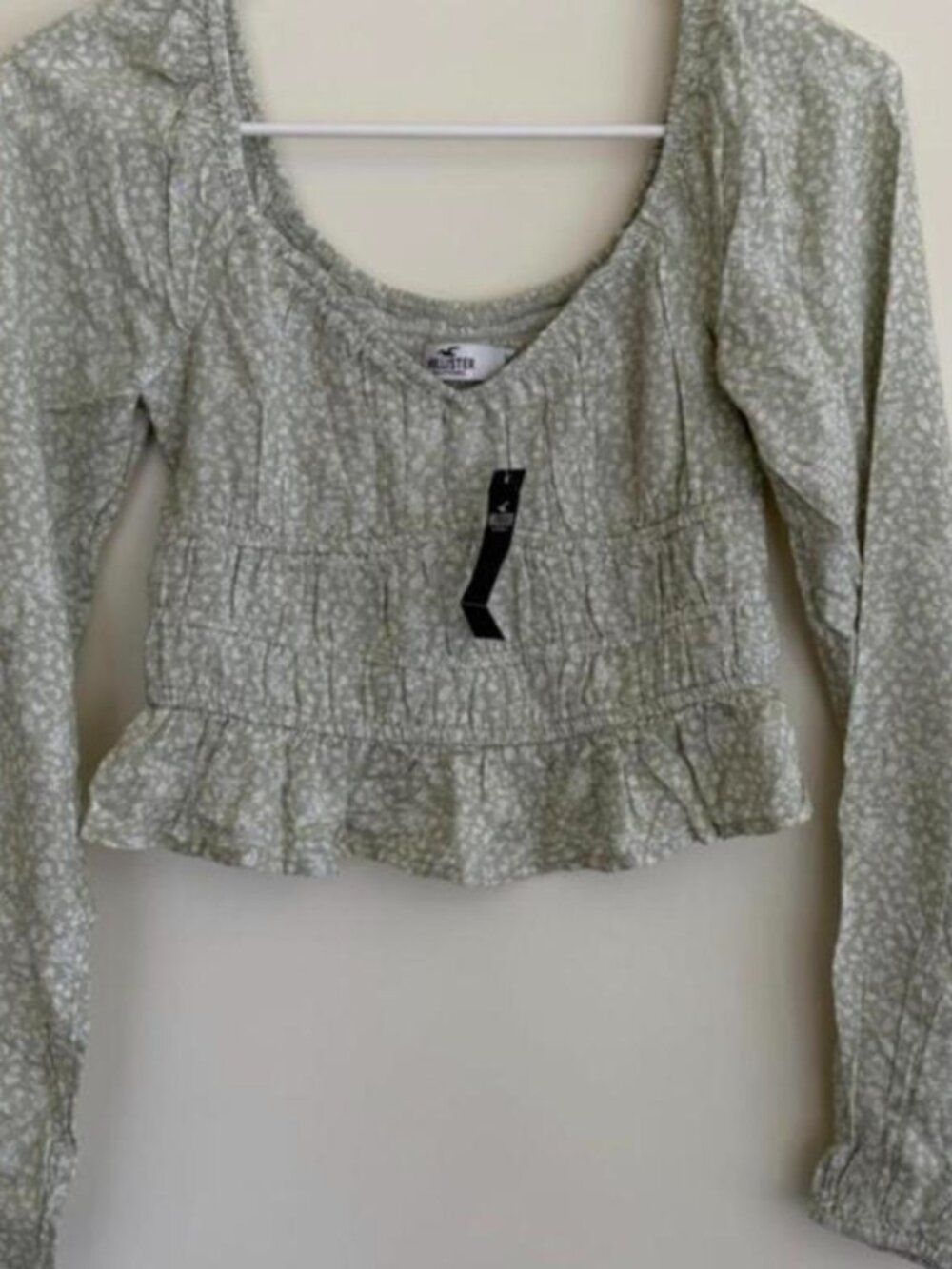 Hollister Long Sleeve Ruched Top NWT